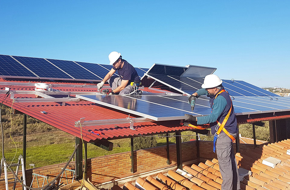 instalacion paneles solares rincon de la victoria malaga