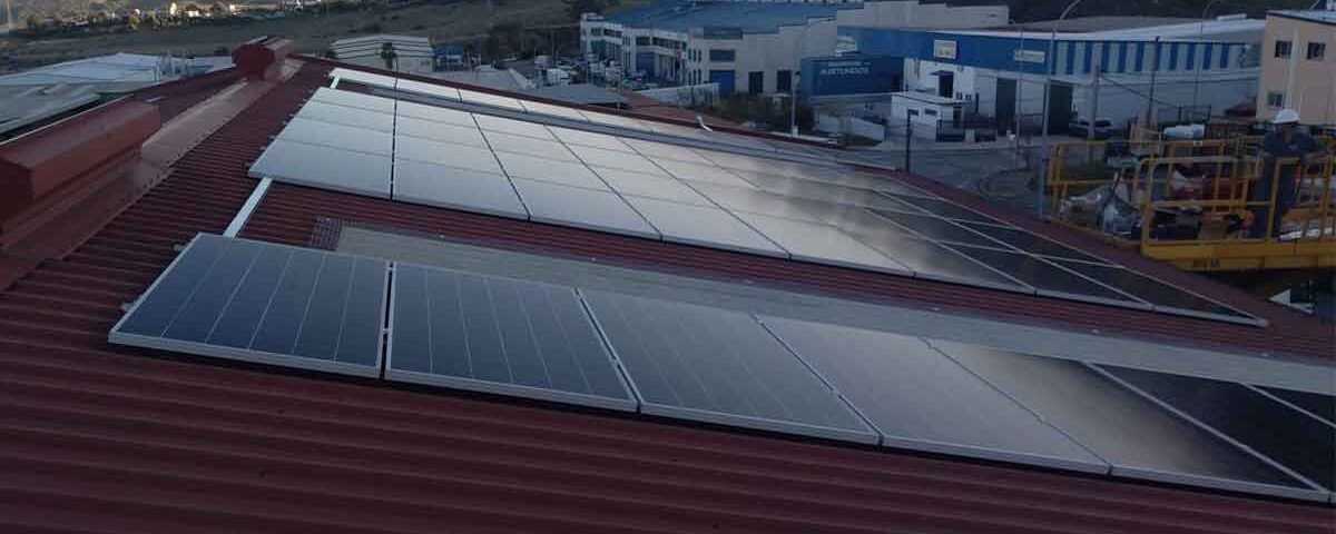 hermanos padilla instalacion placas solares punto recarga coche eléctrico algeciras