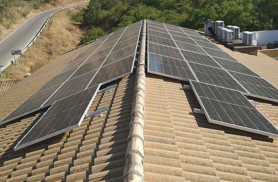 instalacion paneles solares residencia de dia priego de cordoba