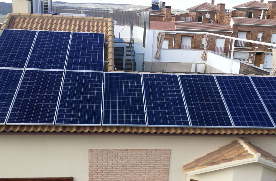 paneles solares autoconsumo lucena cordoba