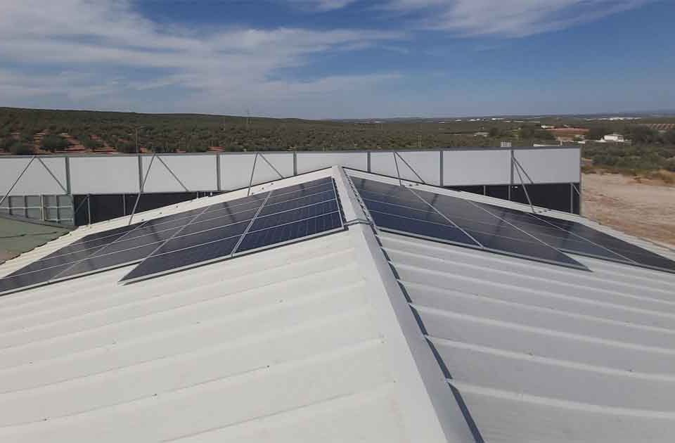 instalacion placas solares nietos aguilera puente genil cordoba