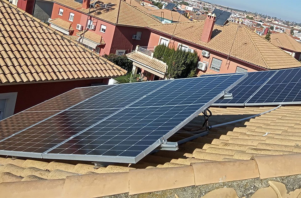 autoconsumo solar vivienda gines sevilla