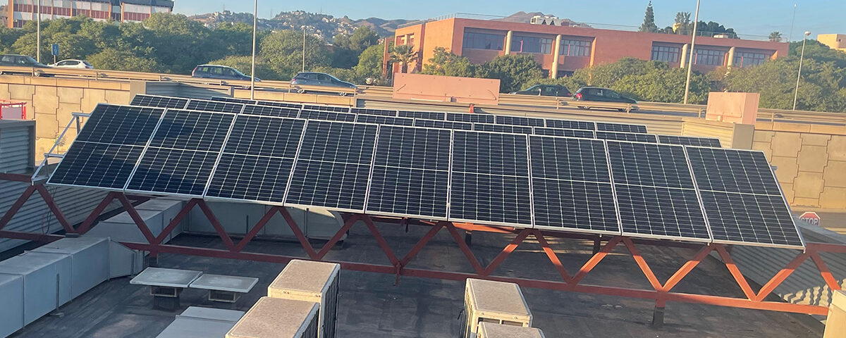 instalacion paneles solares kfc teatinos malaga