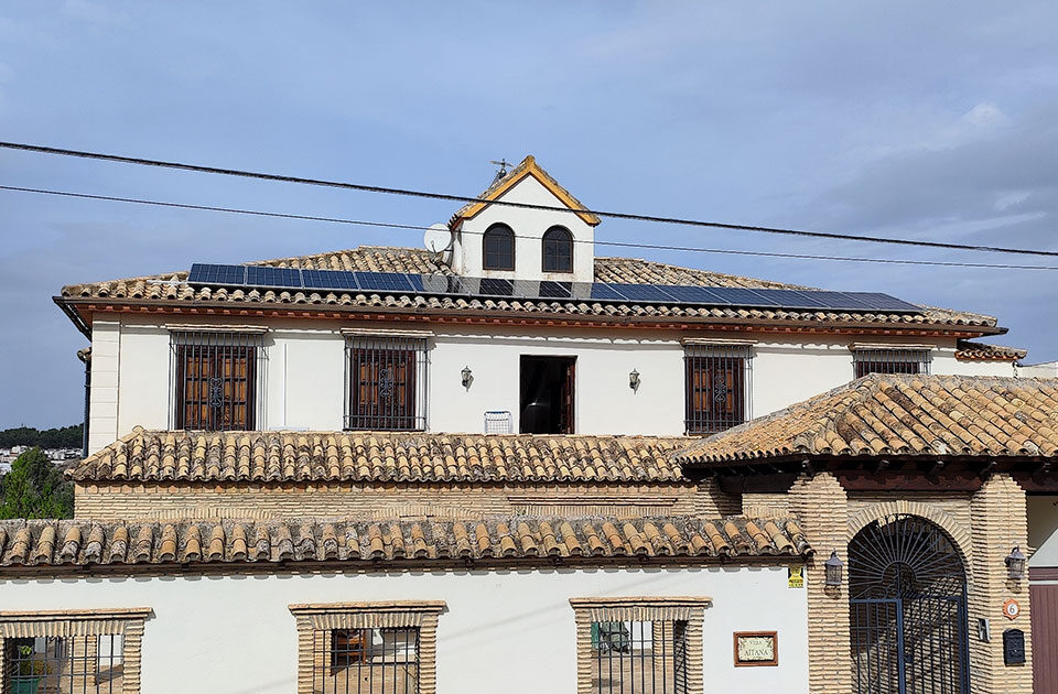 autoconsumo placas solares vivienda puente genil cordoba