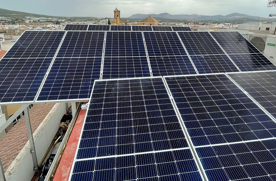 instalacion paneles solares vivienda lucena cordoba