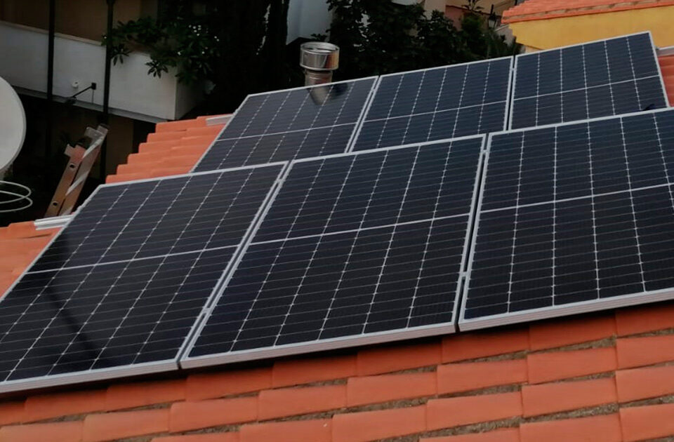 instalacion placas solares vivienda benalmadena malaga