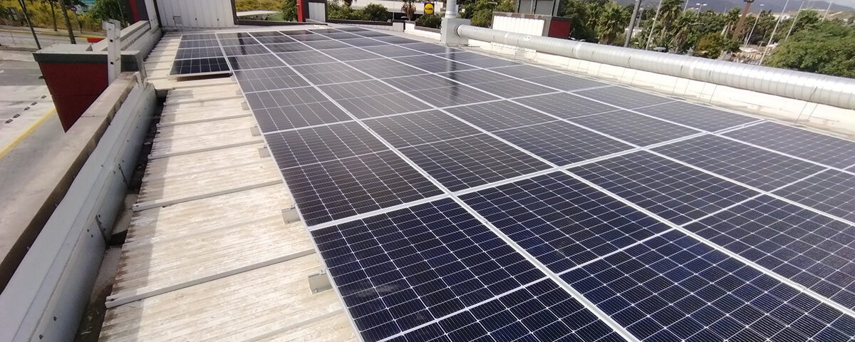 instalacion paneles solares kfc algeciras