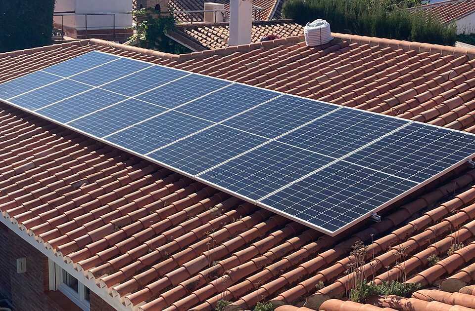 instalacion paneles solares vivienda malaga