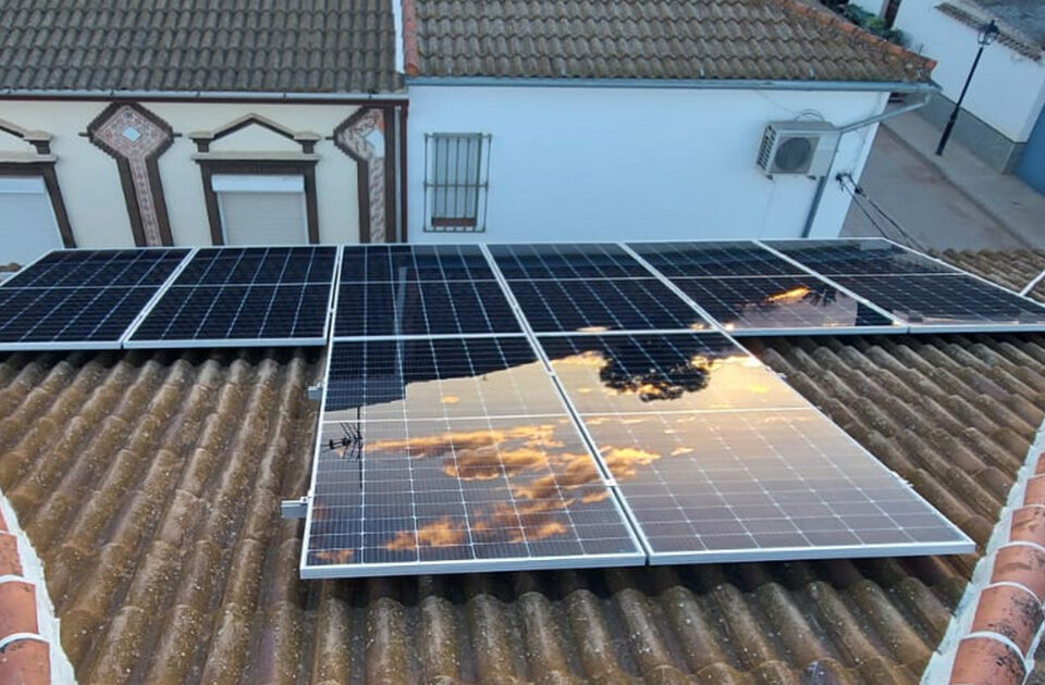 instalacion paneles solares palenciana cordoba