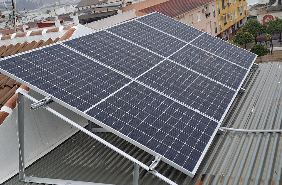 instalacion paneles solares vivienda lucena