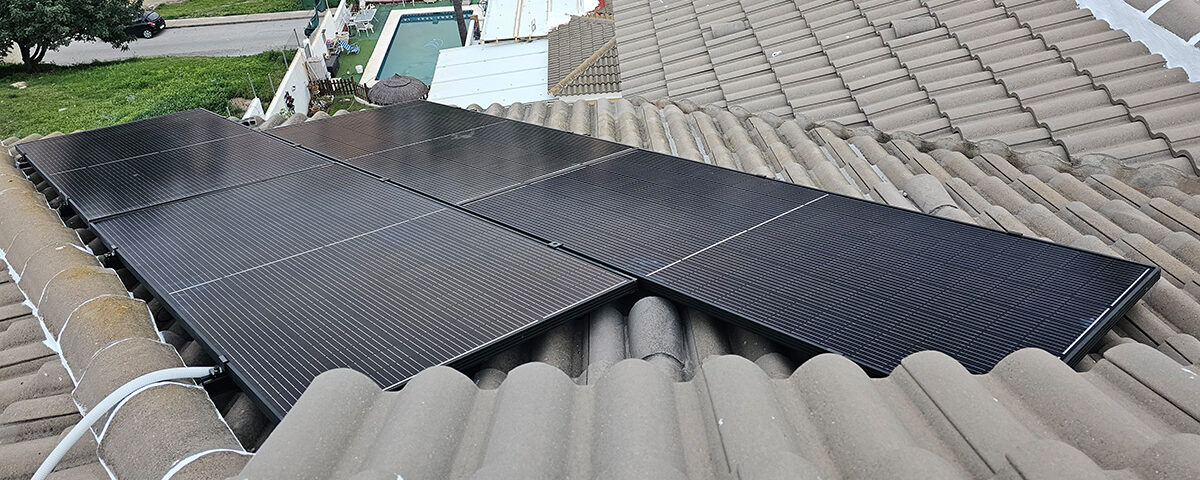 instalacion paneles solares vivienda rincon de la victoria malaga