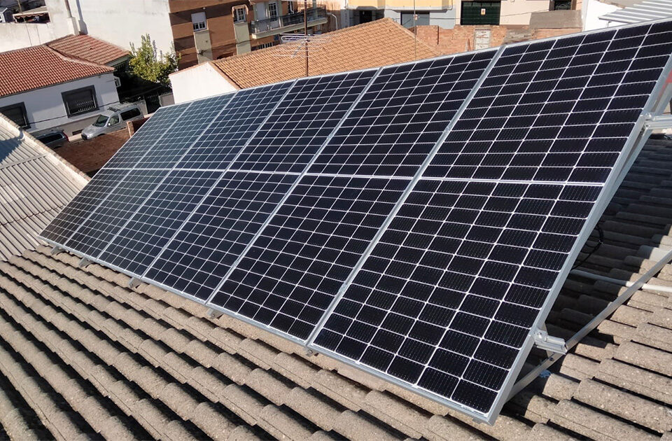 instalacion placas solares vivienda linares jaen