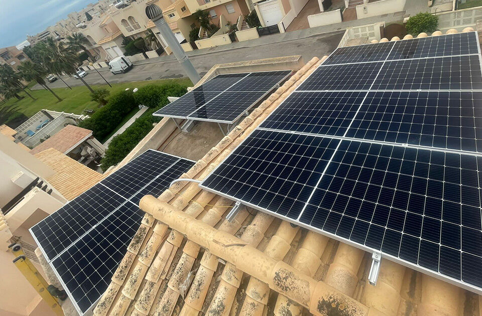 instalacion placas solares vivienda el ejido almeria