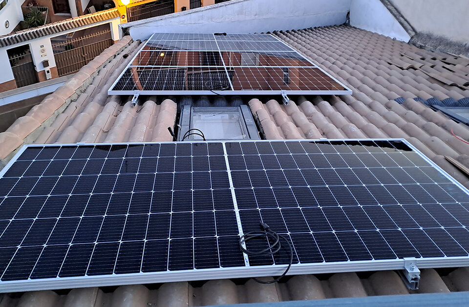instalacion paneles solares vivienda lucena